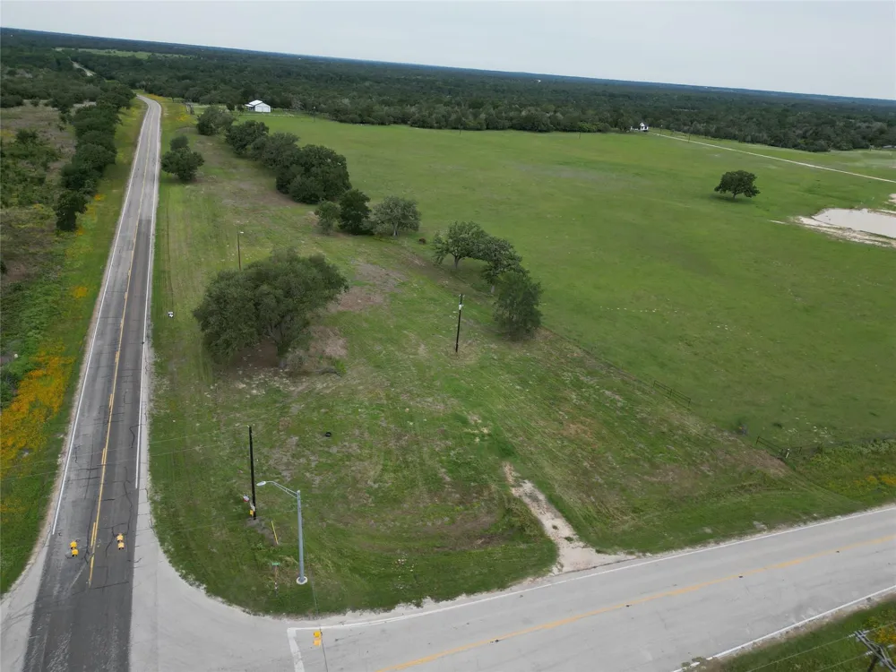 4903 Fm 180 Ledbetter, TX 78946