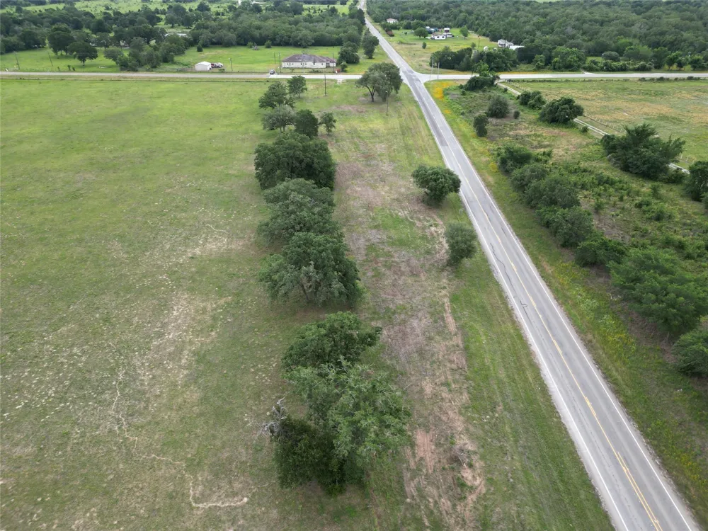 4903 Fm 180 Ledbetter, TX 78946
