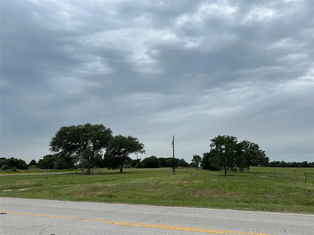 4903 Fm 180 Ledbetter, TX 78946