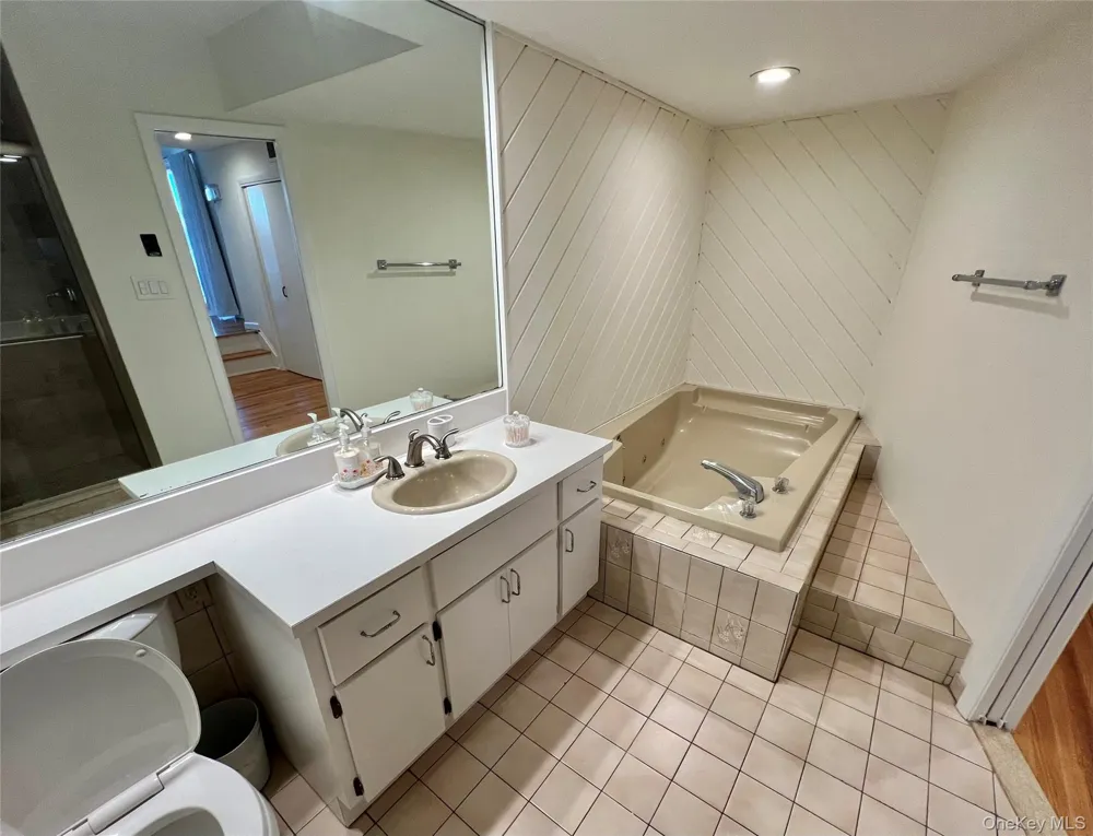 2 Biarritz Street Long Beach, NY 11561