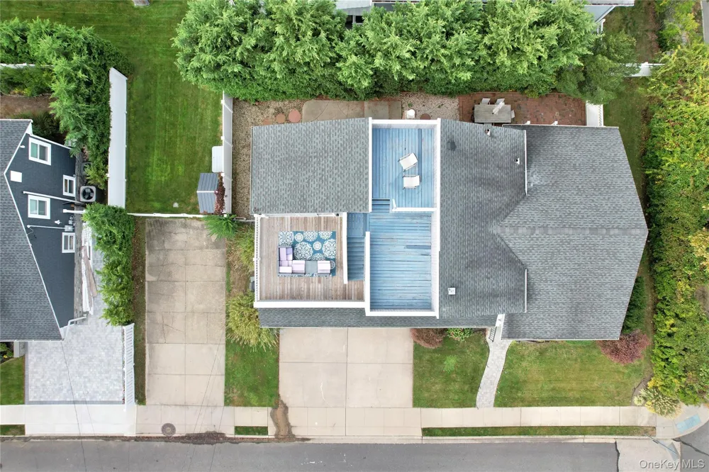 2 Biarritz Street Long Beach, NY 11561