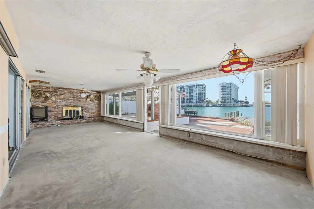 4 BELLEVUE DRIVE Treasure Island, FL 33706