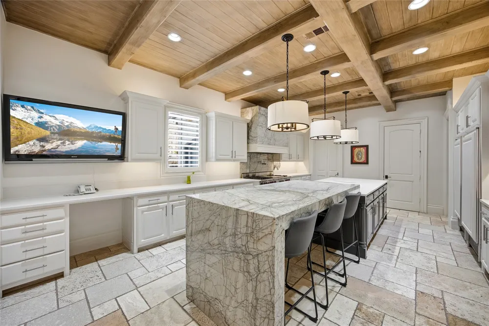 9525 Alva Court Dallas, TX 75220