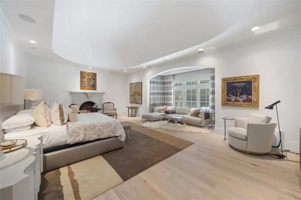 9525 Alva Court Dallas, TX 75220