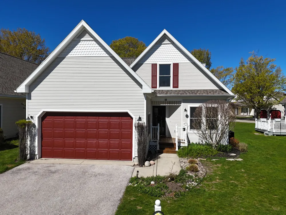 10 Cottage Lane Manistee, MI 49660