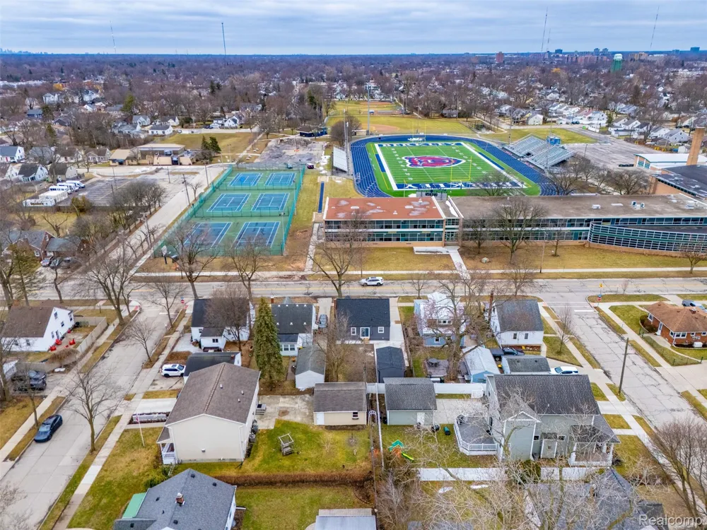 3050 Catalpa Drive Berkley City, MI 48072
