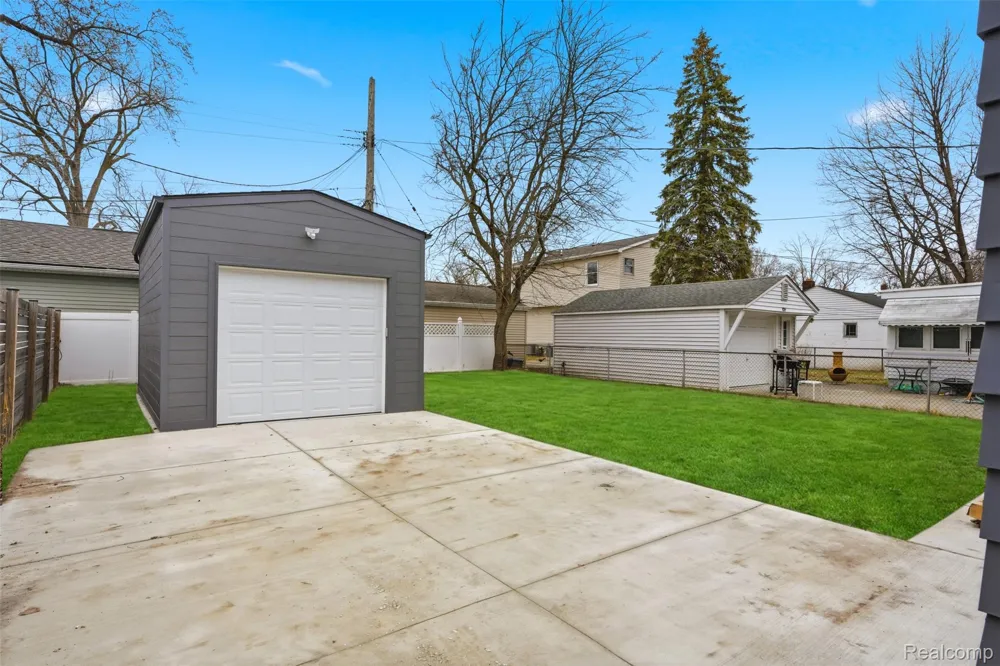 3050 Catalpa Drive Berkley City, MI 48072