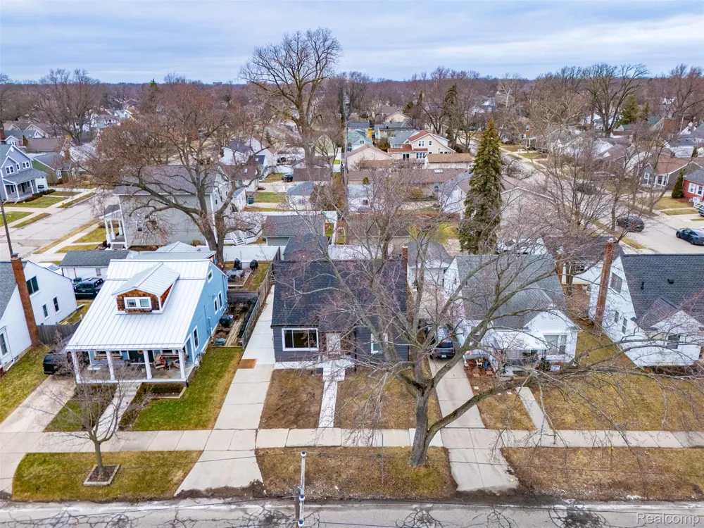 3050 Catalpa Drive Berkley City, MI 48072