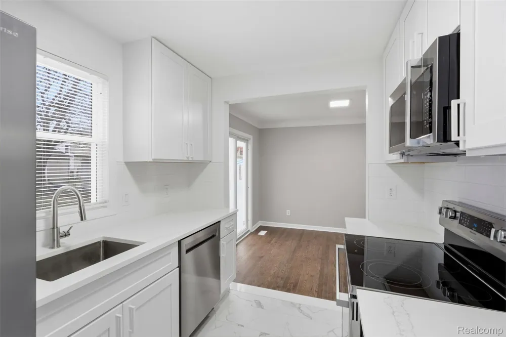 3050 Catalpa Drive Berkley City, MI 48072