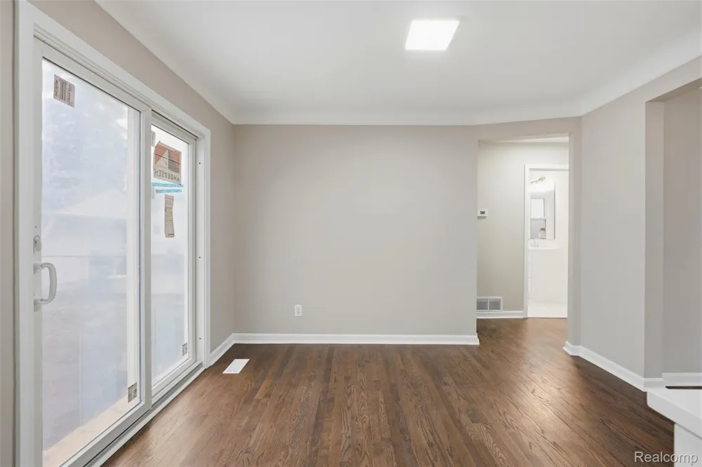 3050 Catalpa Drive Berkley City, MI 48072