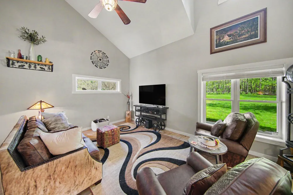 7572 Tucker Lane Leoni Township, MI 49201