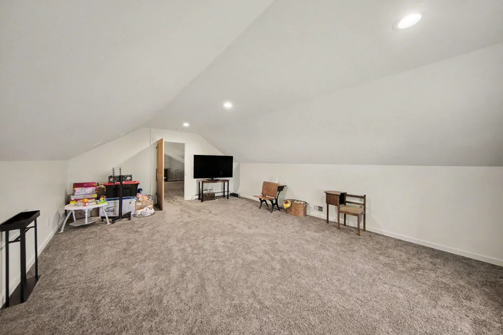 7572 Tucker Lane Leoni Township, MI 49201