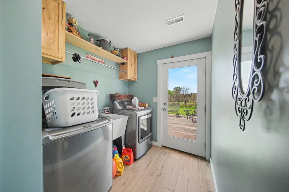 7572 Tucker Lane Leoni Township, MI 49201