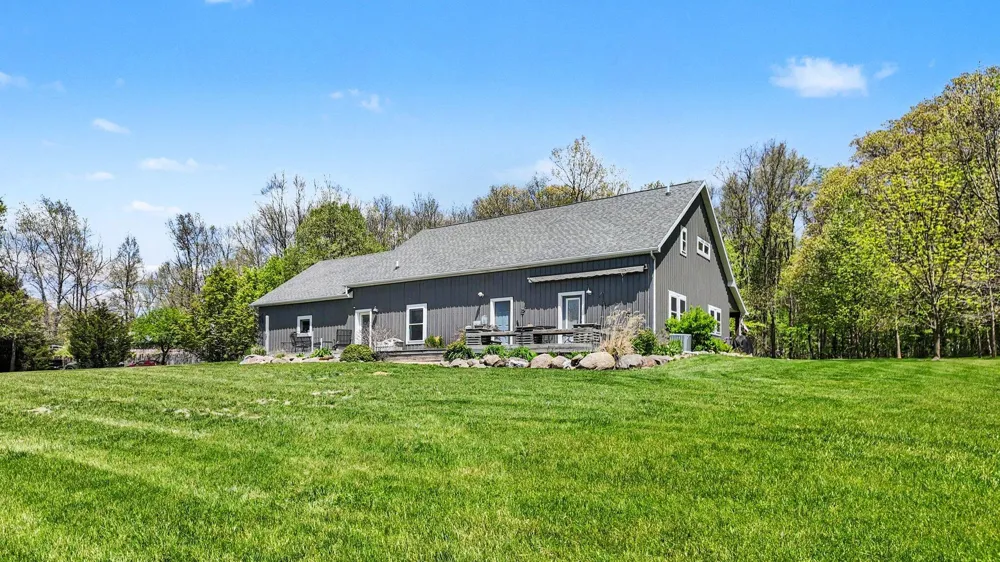 7572 Tucker Lane Leoni Township, MI 49201