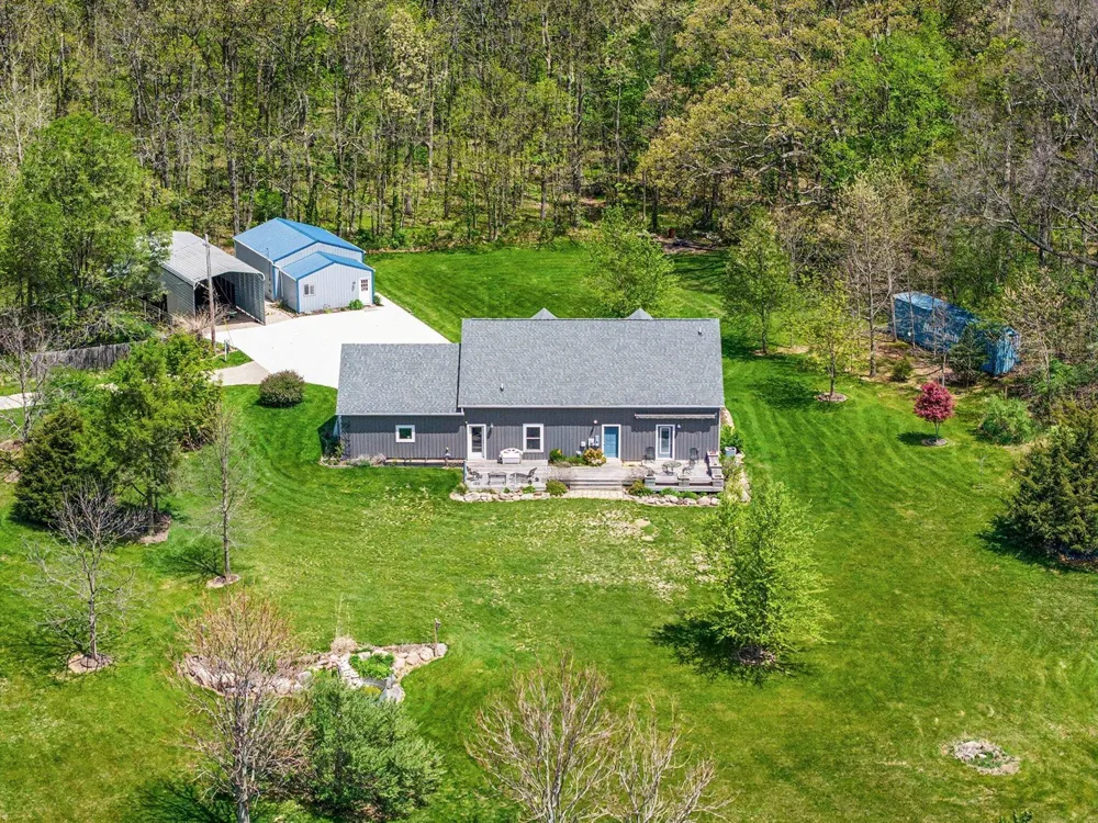 7572 Tucker Lane Leoni Township, MI 49201