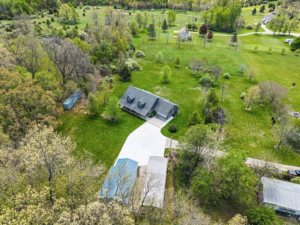 7572 Tucker Lane Leoni Township, MI 49201