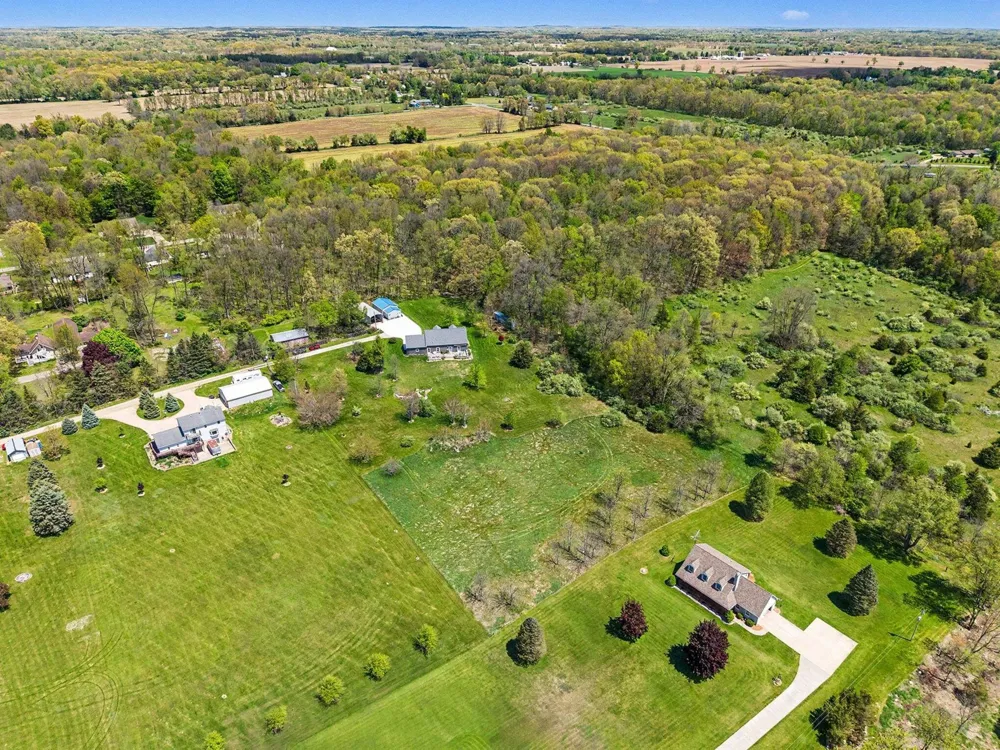 7572 Tucker Lane Leoni Township, MI 49201