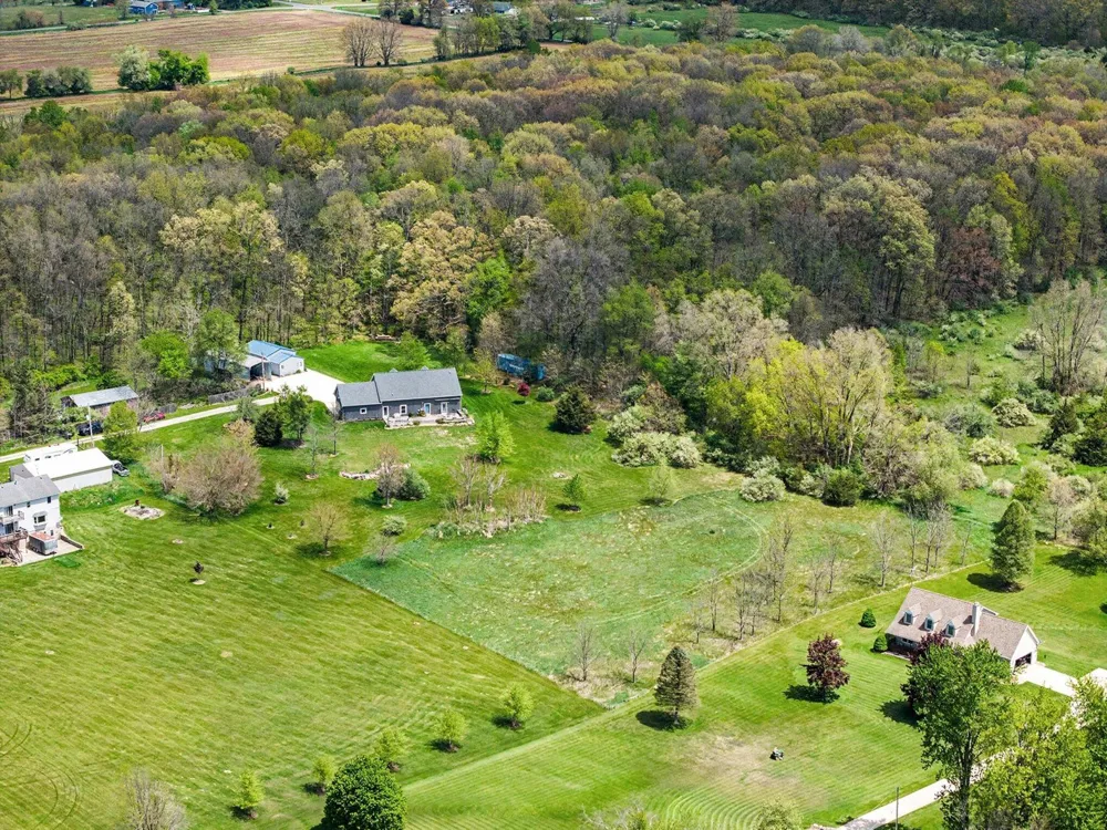 7572 Tucker Lane Leoni Township, MI 49201