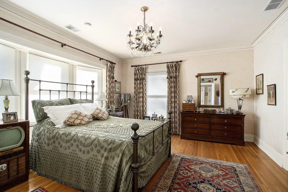 208 W Prospect Street Marshall City, MI 49068