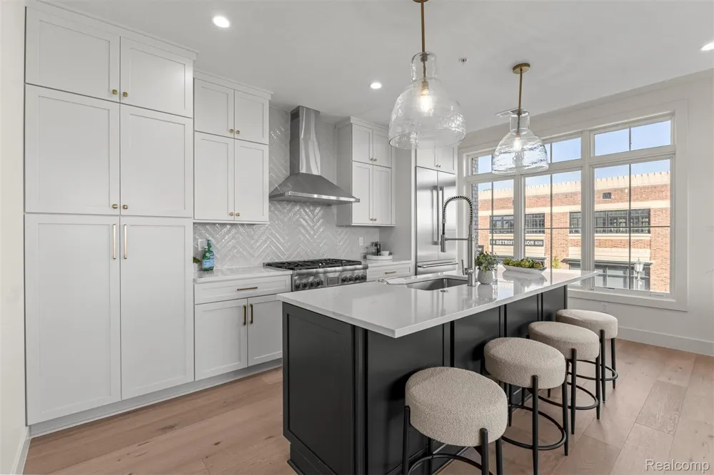 156 Center Unit 301 Northville City, MI 48167