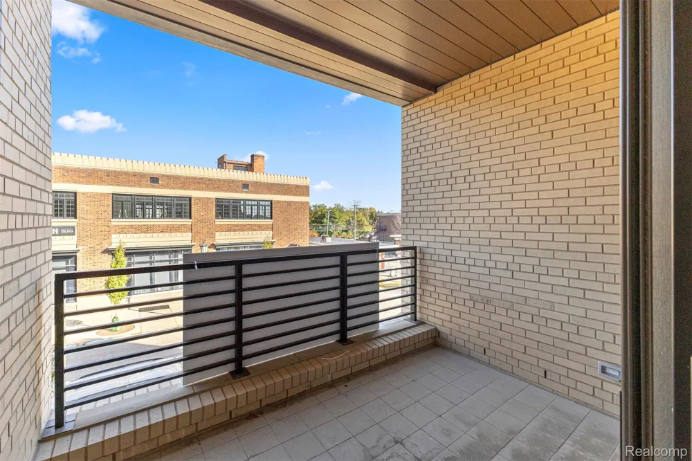 156 Center Unit 301 Northville City, MI 48167