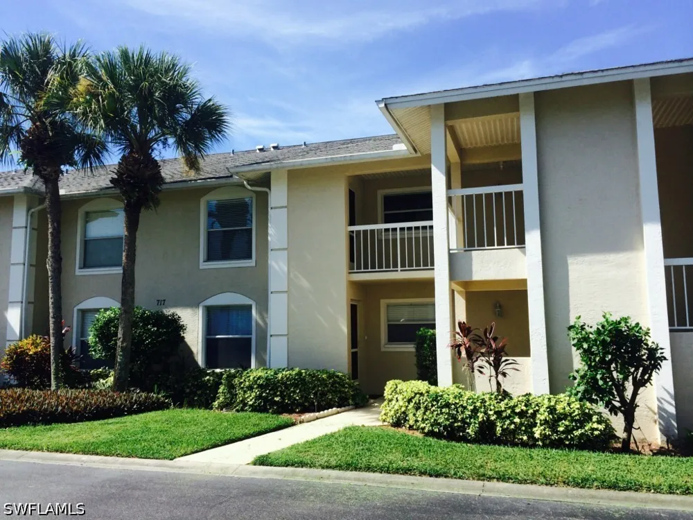 Landover Circle #103 Naples, FL 34104