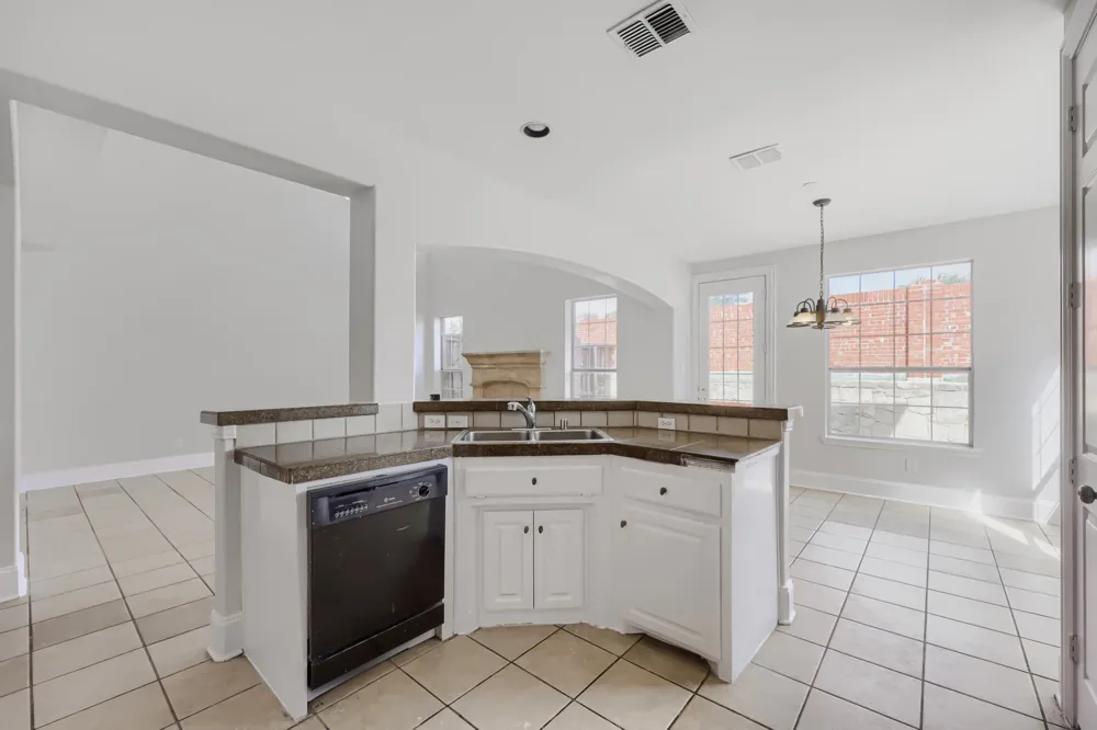 8115 Dogwood Lane Irving, TX 75063