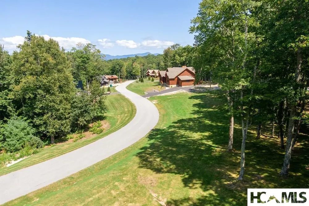 246 Outpost Trail Glenville, NC 28736