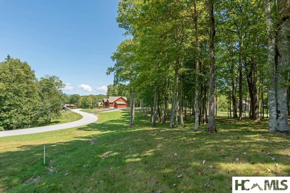 246 Outpost Trail Glenville, NC 28736