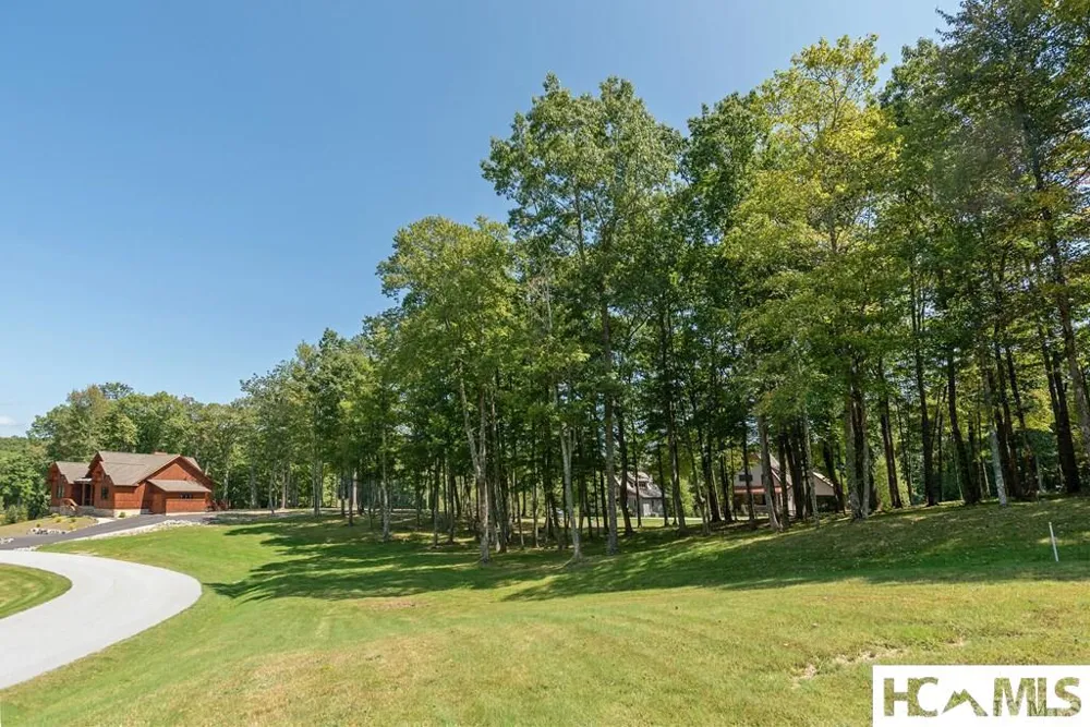 246 Outpost Trail Glenville, NC 28736