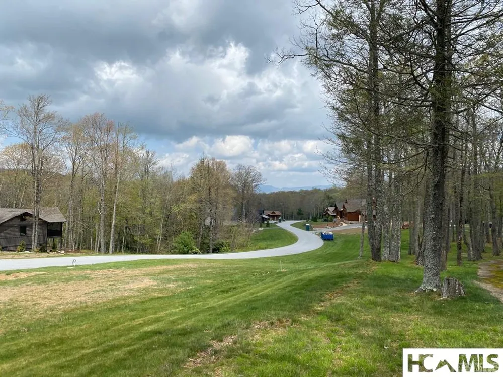 246 Outpost Trail Glenville, NC 28736