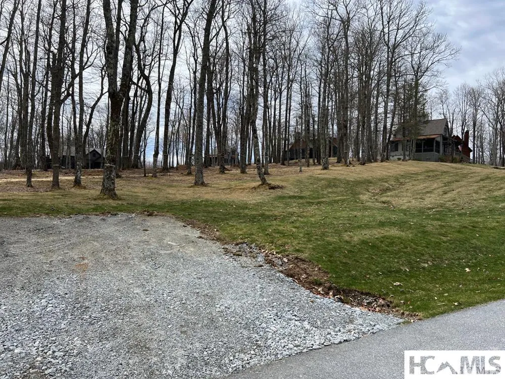 246 Outpost Trail Glenville, NC 28736