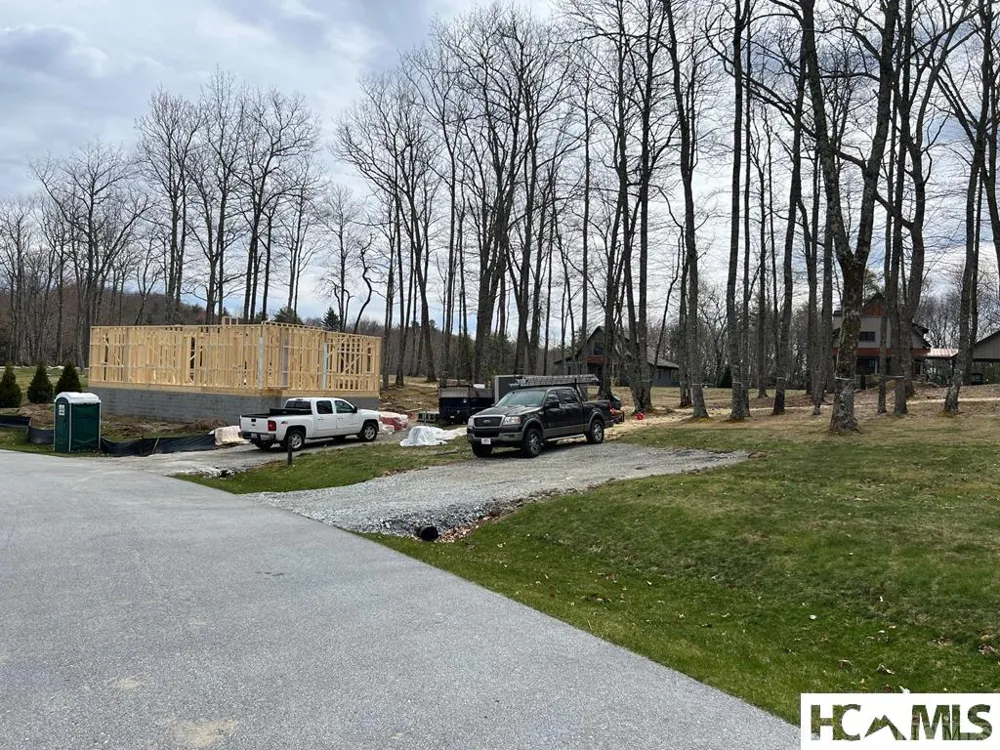 246 Outpost Trail Glenville, NC 28736
