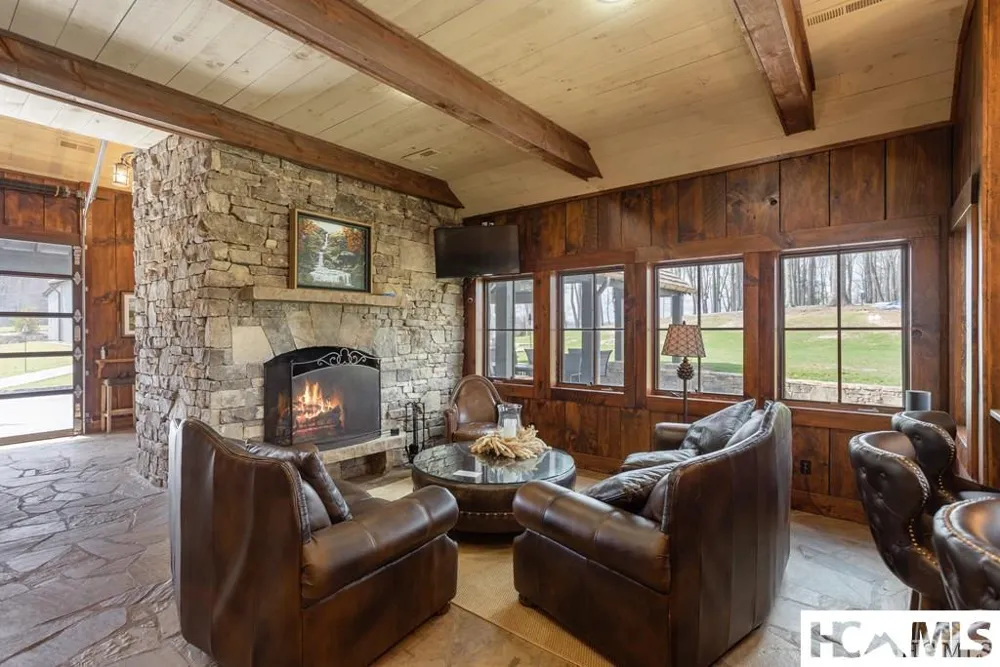 246 Outpost Trail Glenville, NC 28736