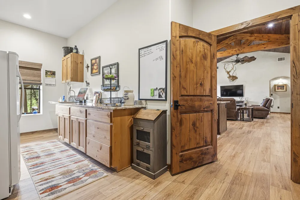 3724 Ranch Road 3347 Round Mountain, TX 78663