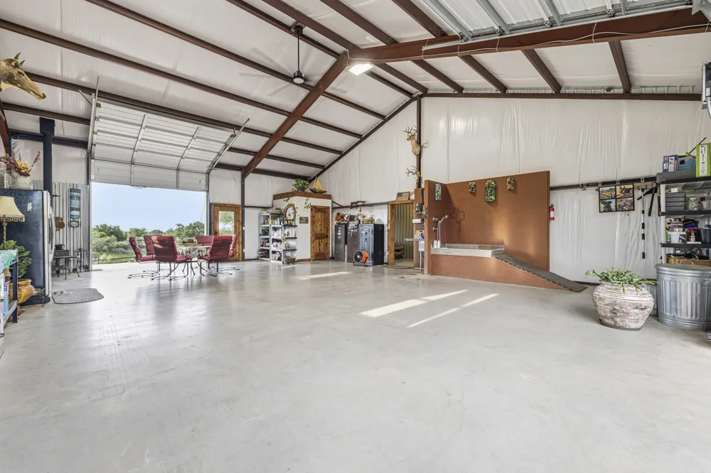 3724 Ranch Road 3347 Round Mountain, TX 78663