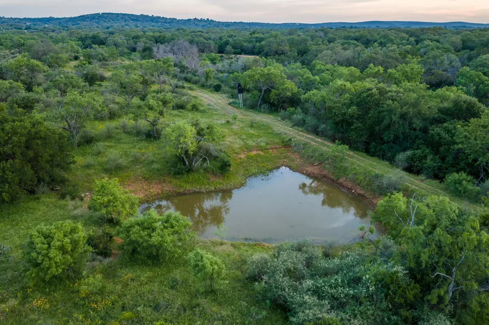 3724 Ranch Road 3347 Round Mountain, TX 78663