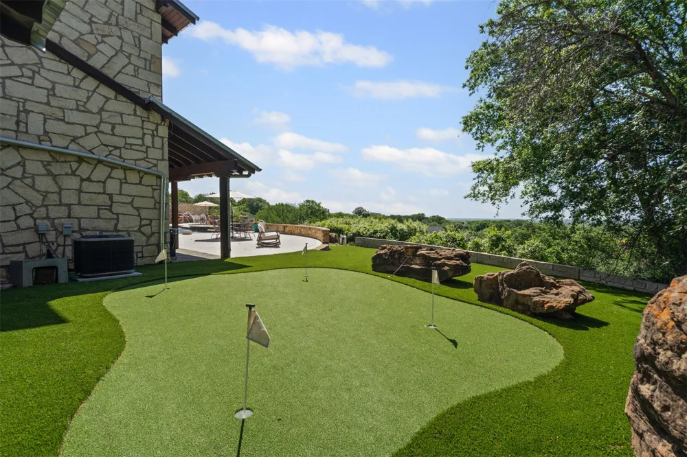 108 Dustin Circle Hudson Oaks, TX 76087