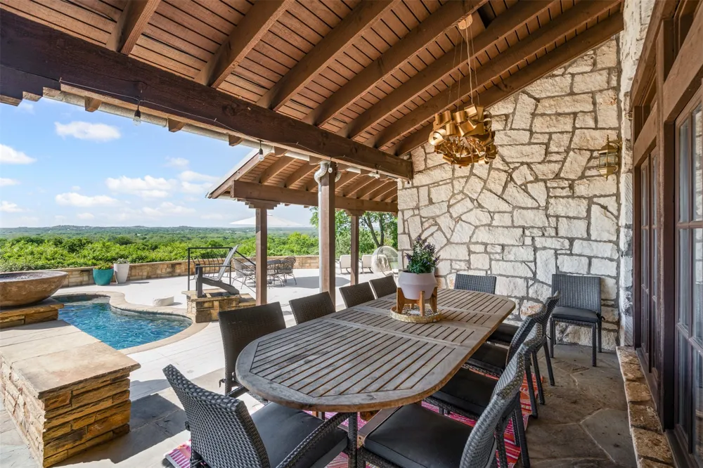108 Dustin Circle Hudson Oaks, TX 76087
