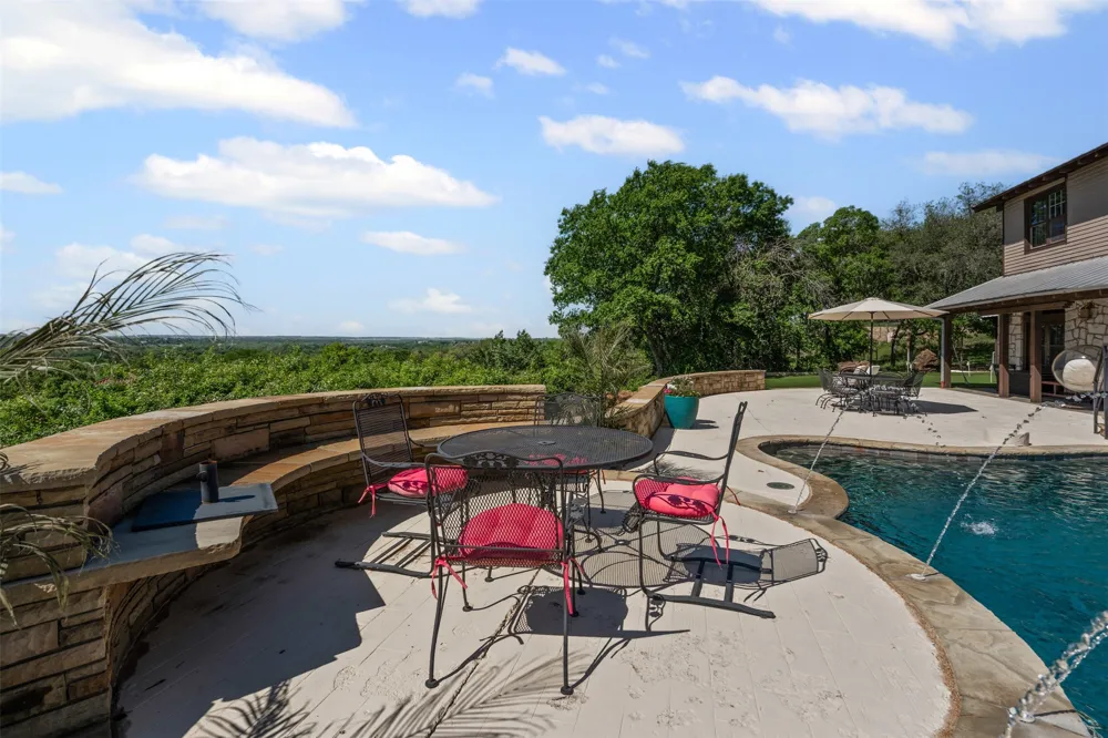 108 Dustin Circle Hudson Oaks, TX 76087