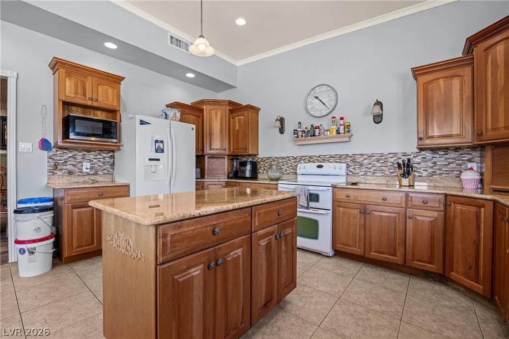 750 Leming Avenue Overton, NV 89040
