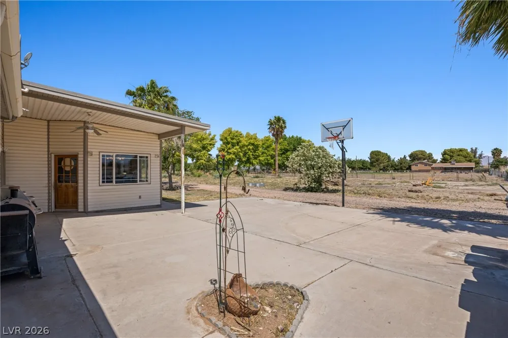 750 Leming Avenue Overton, NV 89040