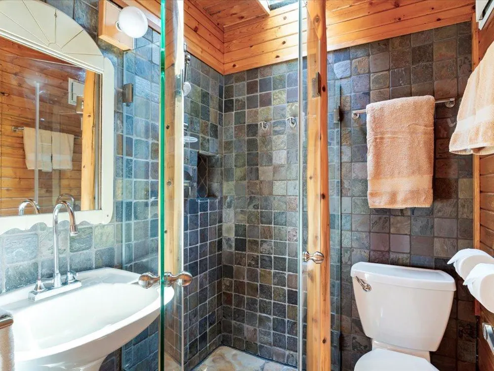 1227 Sunset Hill Road NE Outing, MN 56662