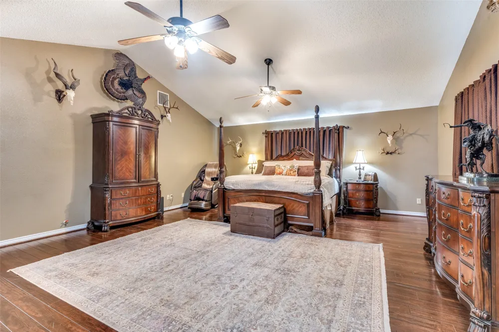 963 County Road 1340 Chico, TX 76431