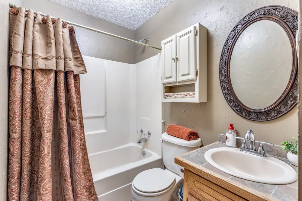 963 County Road 1340 Chico, TX 76431