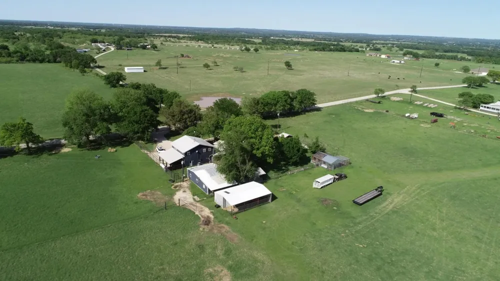963 County Road 1340 Chico, TX 76431