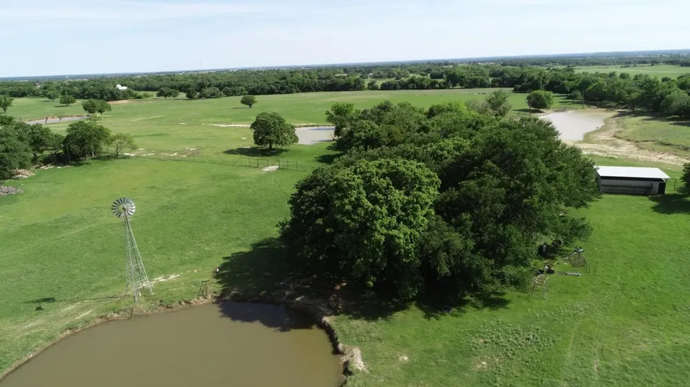 963 County Road 1340 Chico, TX 76431