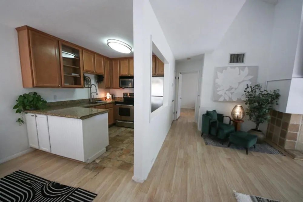 546 Woodside Oaks #6 Sacramento, CA 95825