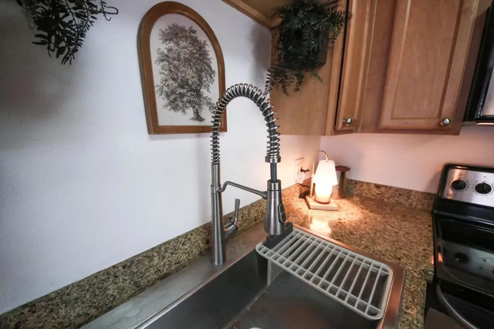 546 Woodside Oaks #6 Sacramento, CA 95825