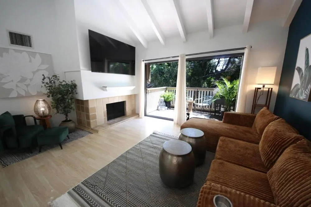546 Woodside Oaks #6 Sacramento, CA 95825